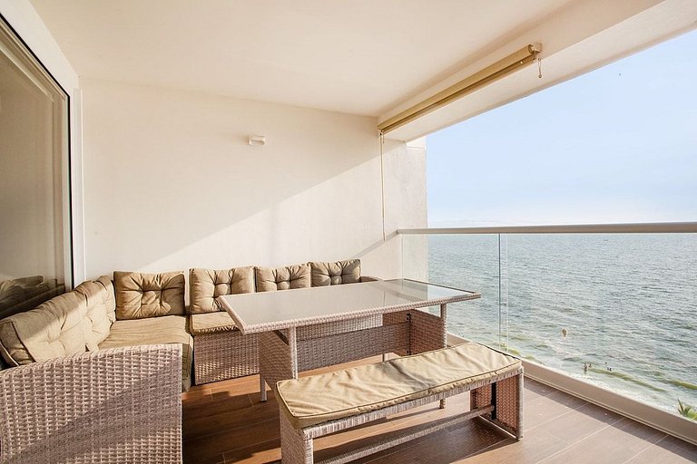 Condo Frente al Mar · Alberca, Jacuzzi y Vistas