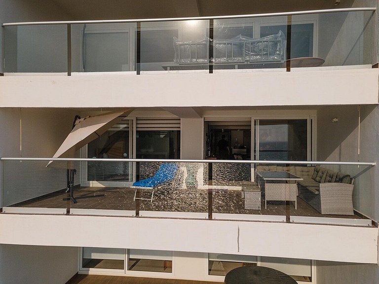 Oceanfront Condo · Pool, Hot Tub & Sunset Views