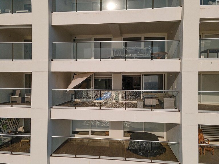 Oceanfront Condo · Pool, Hot Tub & Sunset Views