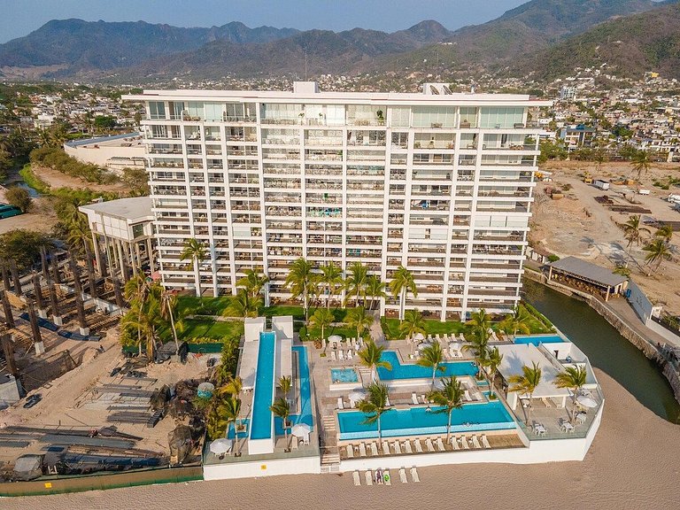 Condo Frente al Mar · Alberca, Jacuzzi y Vistas