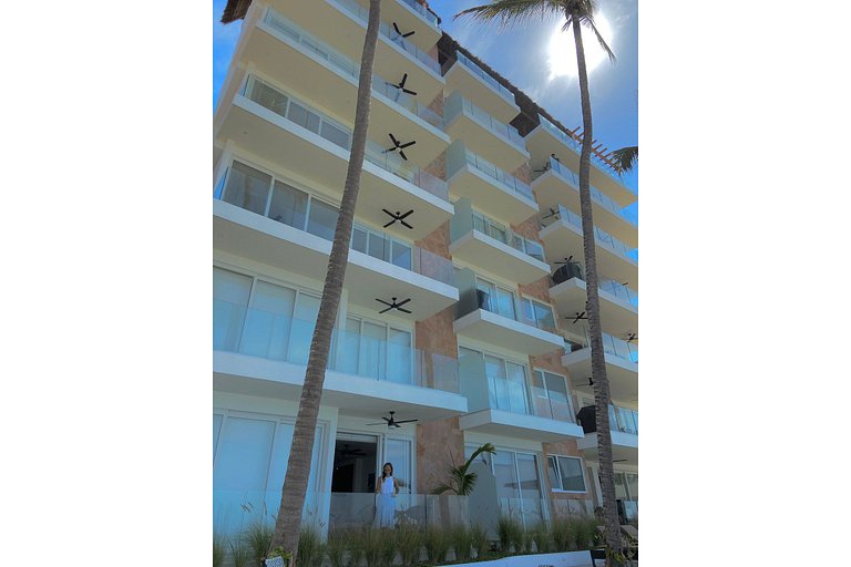 Condo Frente al Mar con Alberca, Gimnasio y Playa