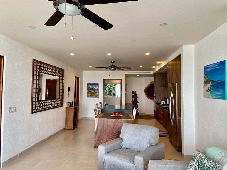Oceanfront Condo with Pool, Gym & Beach Access