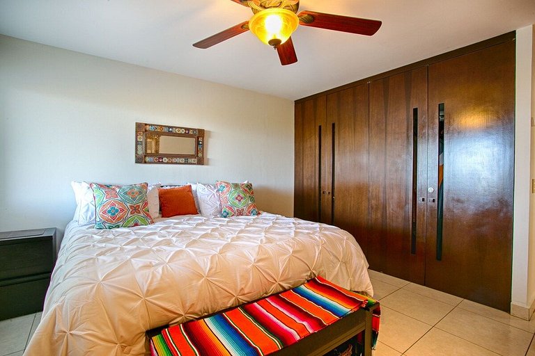 Oceanview Condo with Terrace, Pool & Beach Access