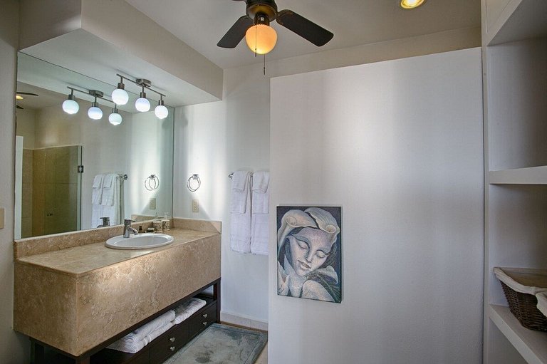 Oceanview Condo with Terrace, Pool & Beach Access