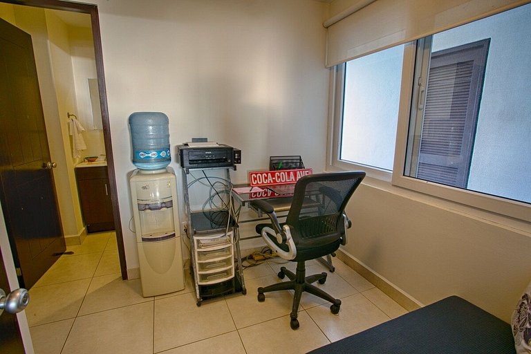 Vista al Mar, Terraza, Piscina y Acceso a la Playa