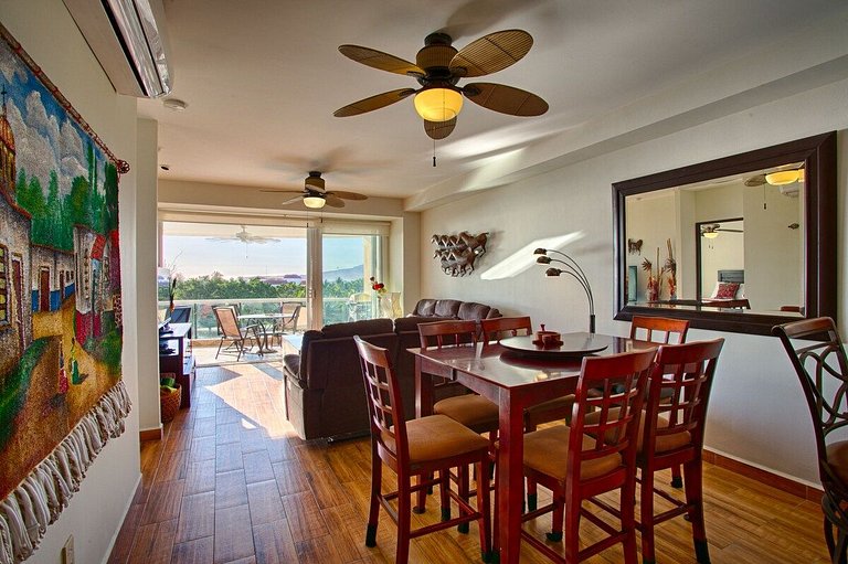 Oceanview Condo with Terrace, Pool & Beach Access