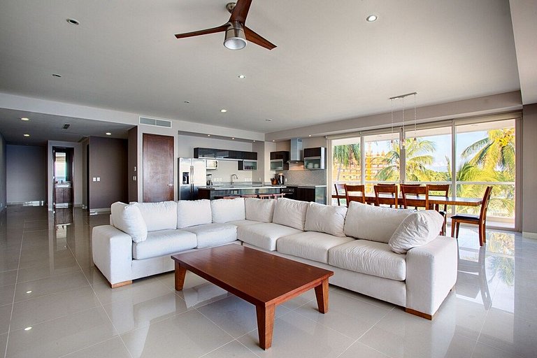 Beachfront Condo with Wrap-Around Terrace Views