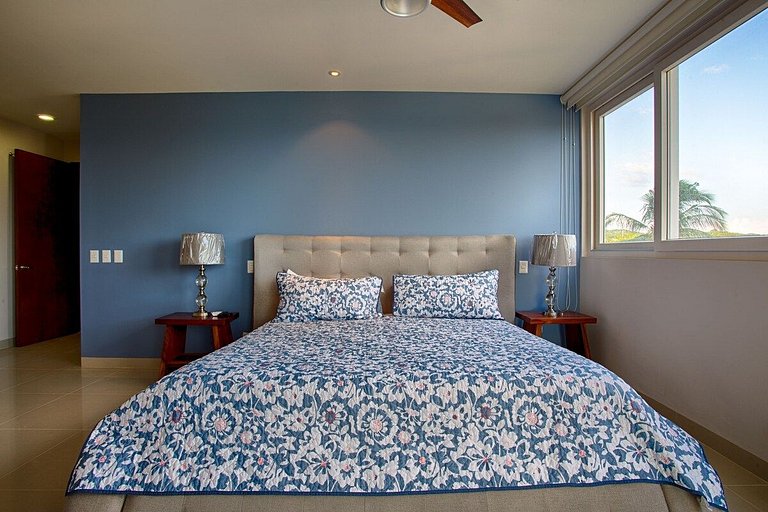 Beachfront Condo with Wrap-Around Terrace Views