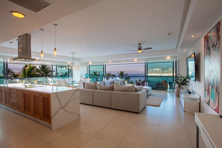 Condominio frente al mar con alberca infinity y vista