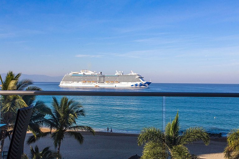 Condominio frente al mar con alberca infinity y vista