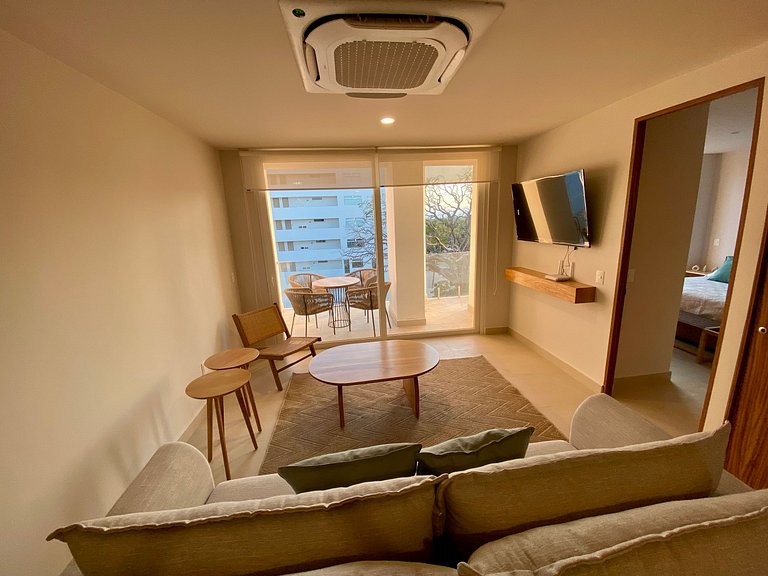 NEW Green District with Pool, 10min Walk to Beach!