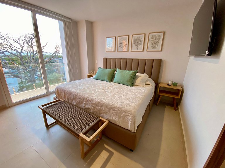 NEW Green District with Pool, 10min Walk to Beach!