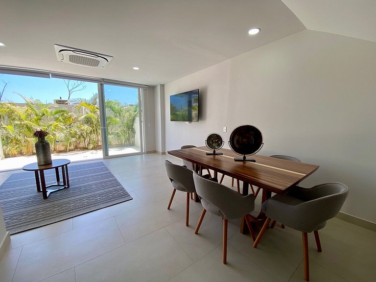 Relaxing Coastal Stay with Pool Near the Beach