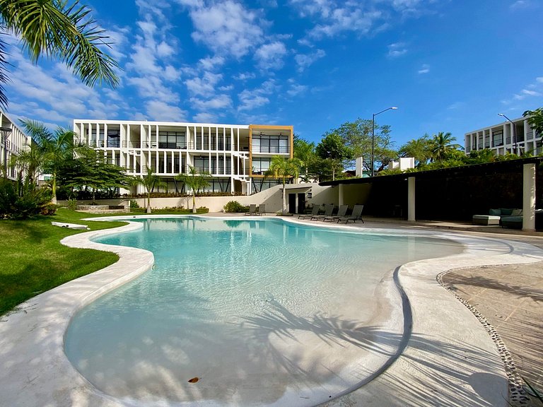 Condo en Nuevo Vallarta, Alberca y Patio Privado