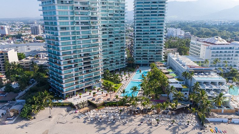 Oceanfront Views · Pools, Hot Tubs, Cinema & Gym
