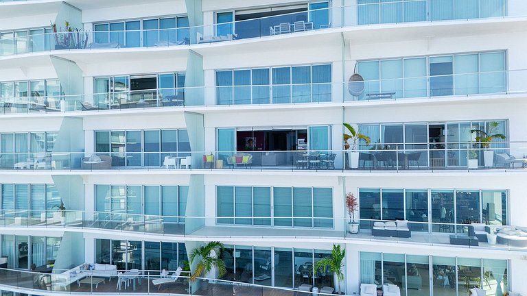Icon Vallarta Beachfront, Infinity Pool & Cinema