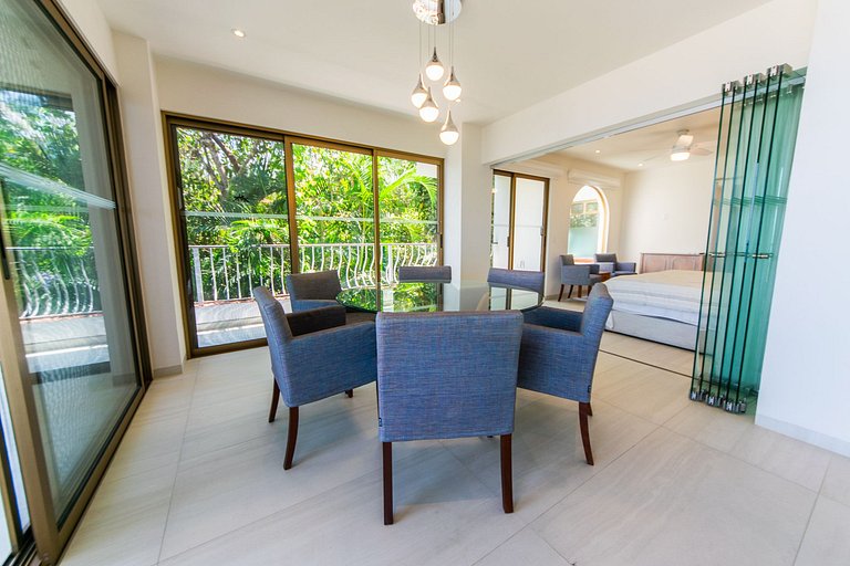 Oceanfront Condo w/ Private Terrace & Sunset Views
