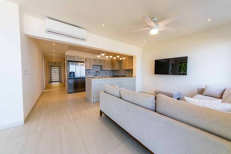 Oceanfront Condo w/ Private Terrace & Sunset Views