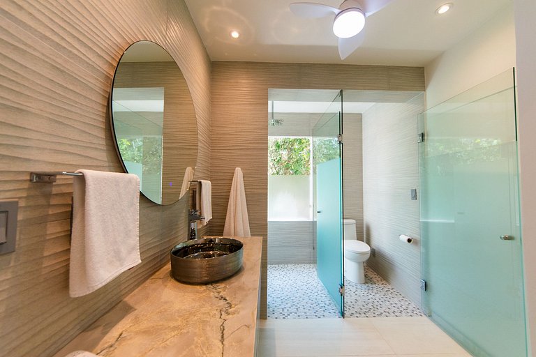 Oceanfront Condo w/ Private Terrace & Sunset Views
