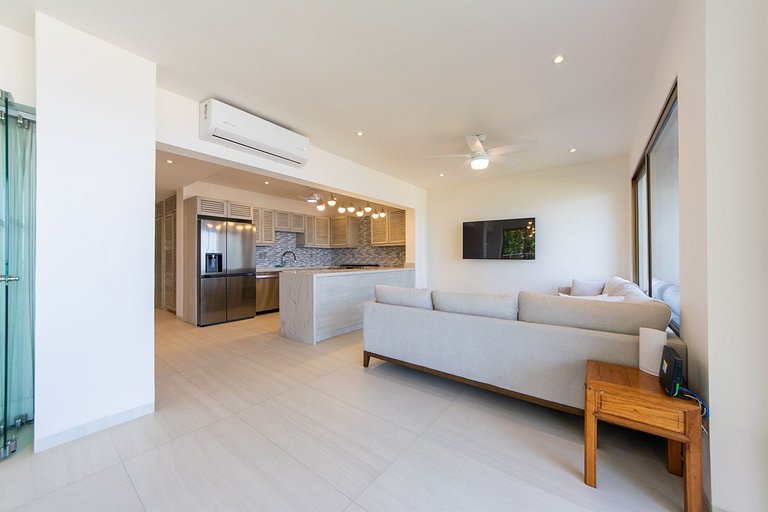 Oceanfront Condo w/ Private Terrace & Sunset Views