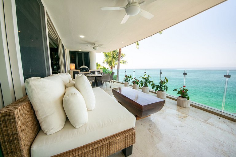 Condo Vista al Mar con Terraza, Alberca y Playa