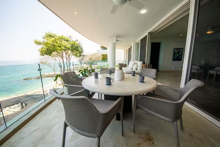 Condo Vista al Mar con Terraza, Alberca y Playa