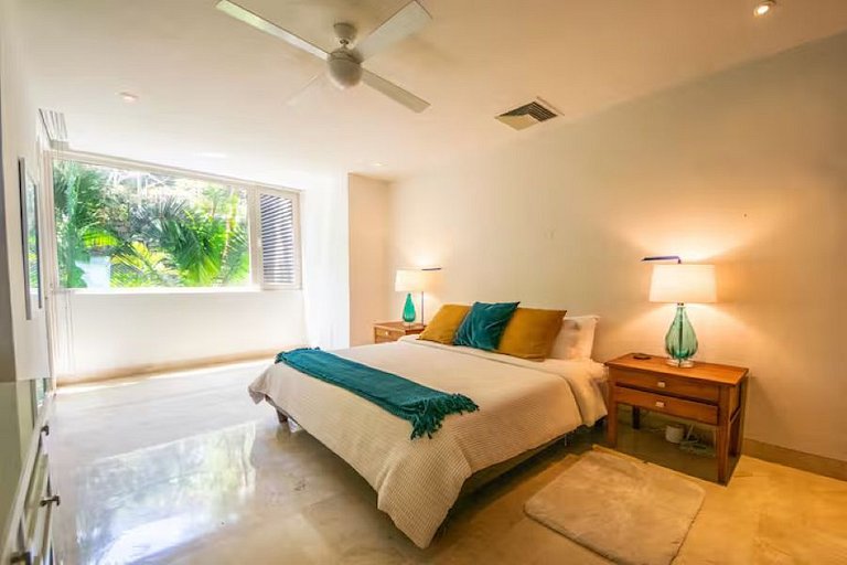 Escape to Paradise with Ocean Views & Pool Access