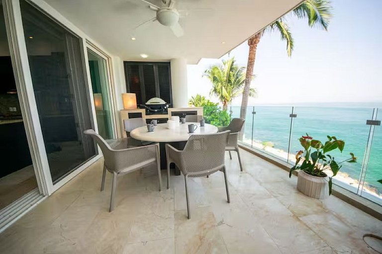 Condo Vista al Mar con Terraza, Alberca y Playa