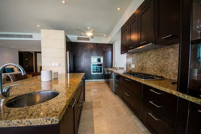 Escape to Paradise with Ocean Views & Pool Access