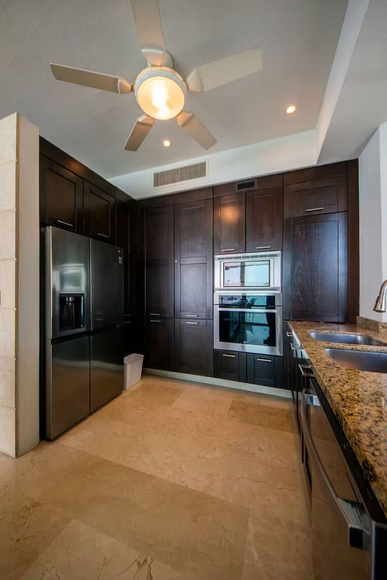 Escape to Paradise with Ocean Views & Pool Access