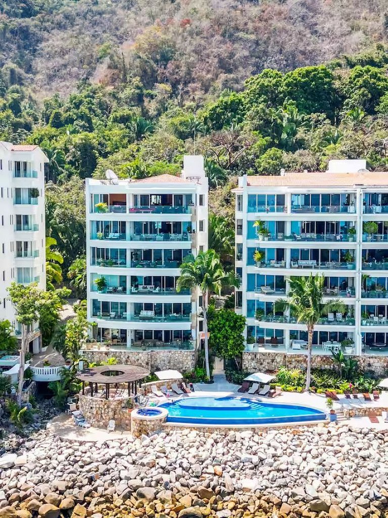 Condo Vista al Mar con Terraza, Alberca y Playa