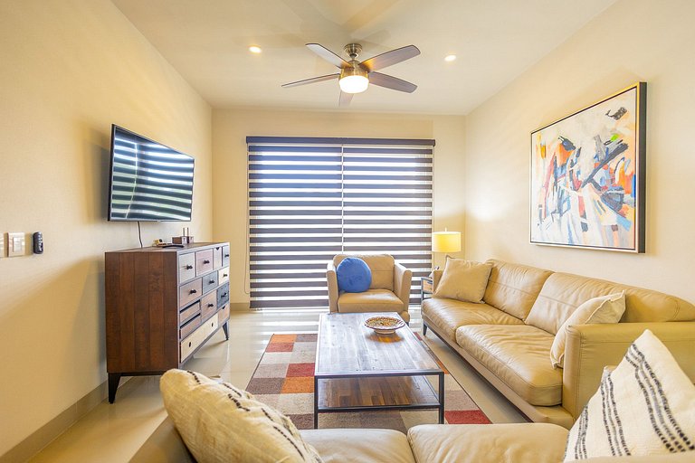 Modern Apartment w/ Pool, Gym, Near Vidanta World