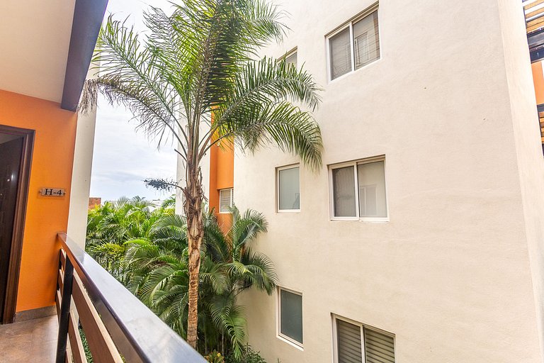 Modern Apartment w/ Pool, Gym, Near Vidanta World