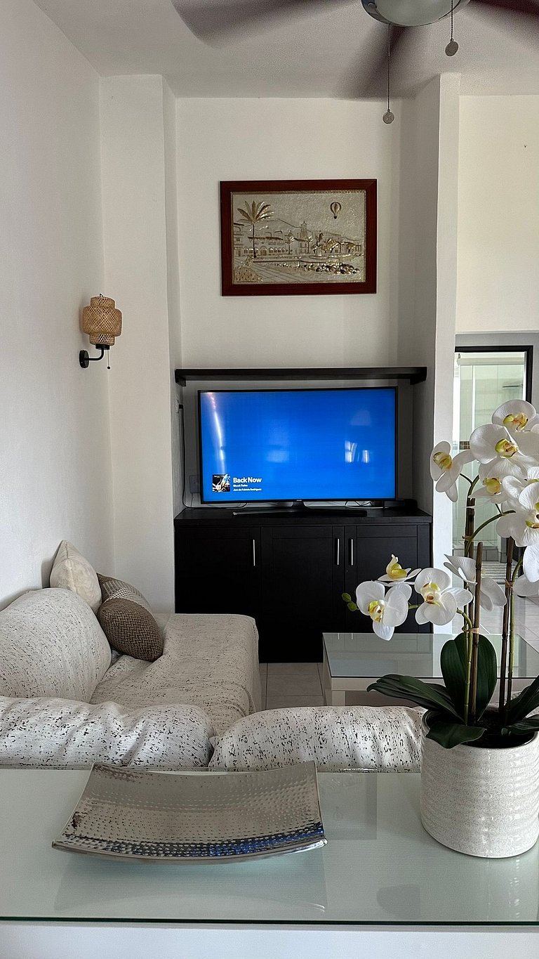 Poolside Condo with Balcony & BBQ · Hotel Zone