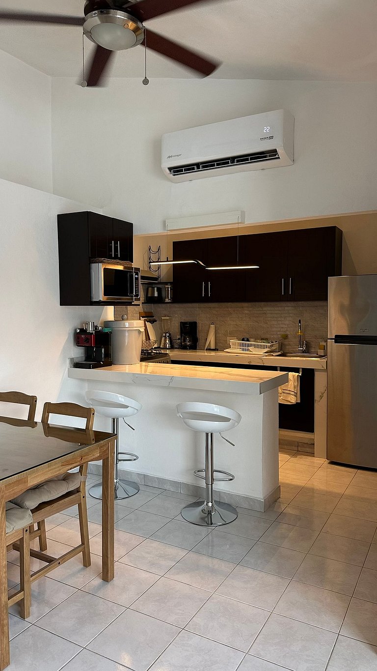 Condo con Alberca, Balcón y Asador · Zona Hotelera