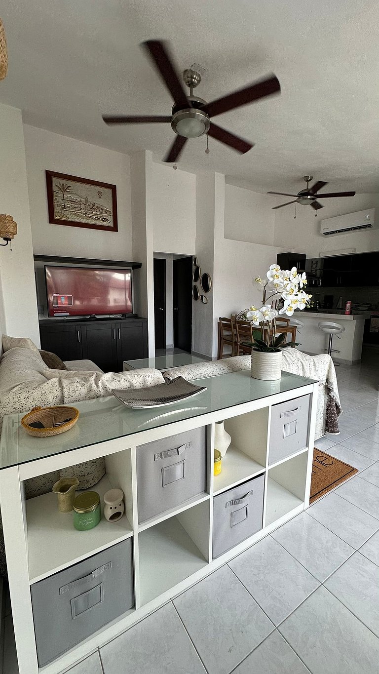 Condo con Alberca, Balcón y Asador · Zona Hotelera