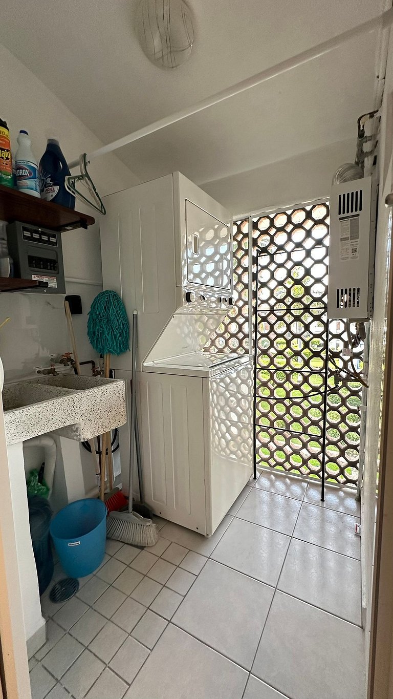 Condo con Alberca, Balcón y Asador · Zona Hotelera