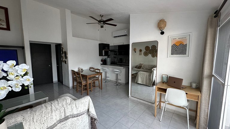 Condo con Alberca, Balcón y Asador · Zona Hotelera