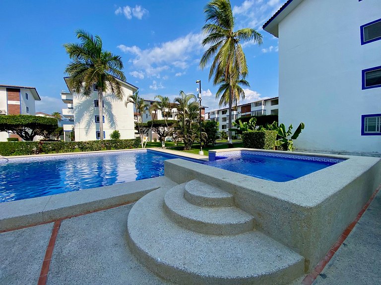 Condo con Alberca, Balcón y Asador · Zona Hotelera