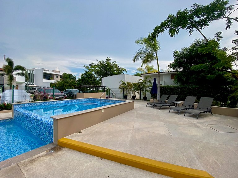 Modern Apartment w/ Pool, Gym, Near Vidanta World