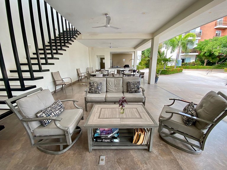 Modern Apartment w/ Pool, Gym, Near Vidanta World