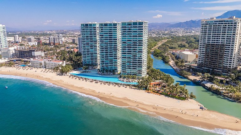 Condominio frente al mar con alberca infinity y vista