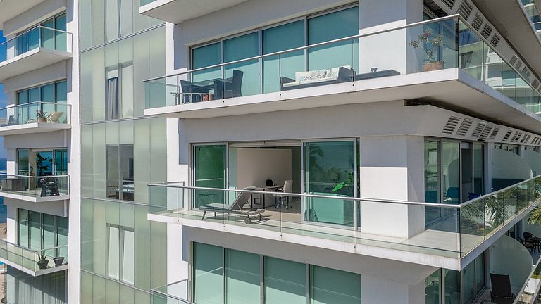 Condo Frente al Mar · Terraza, Alberca y Playa